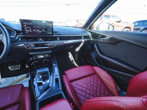 Used 2023 Audi S4 Premium Plus w/ Premium Plus Package image 40