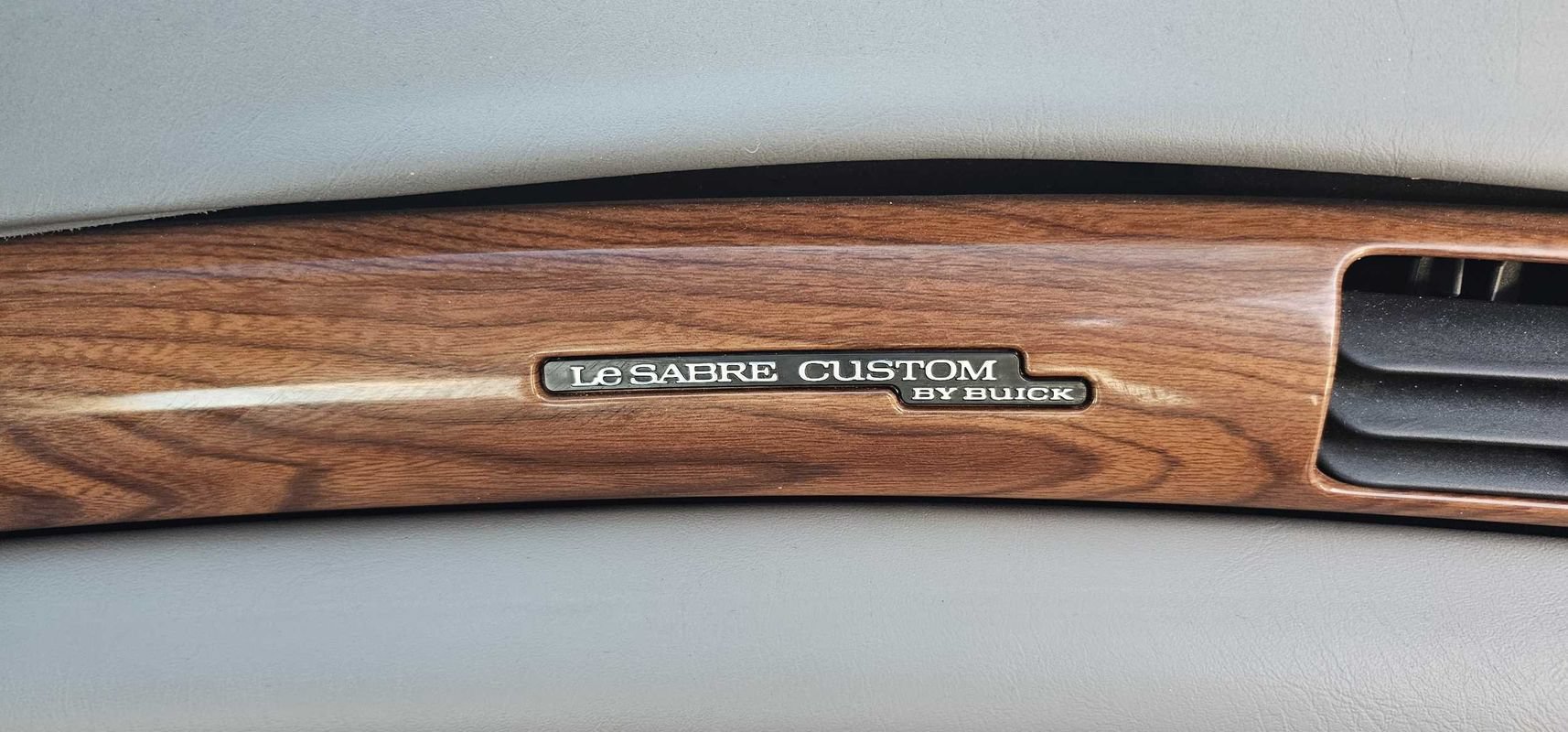 Used 2000 Buick Le Sabre Custom FWD image 17