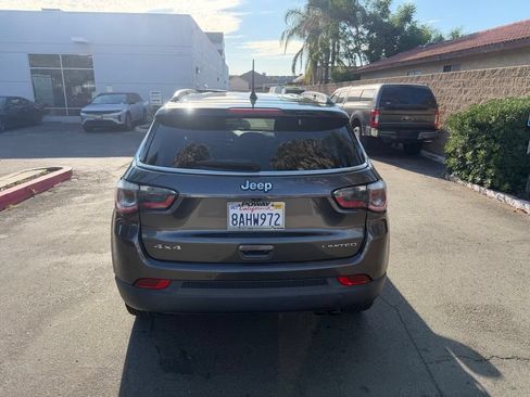 Used 2018 Jeep Compass Limited w/ Navigation Group AWD/4WD image 12