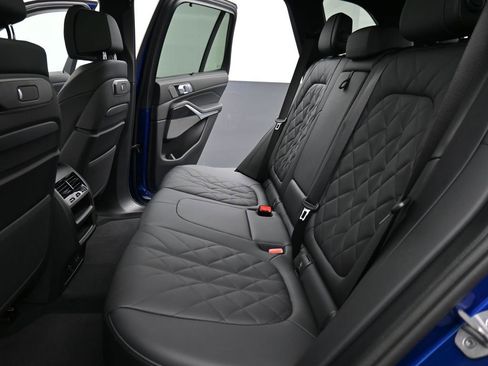 Used 2026 BMW X5 M60i image 17