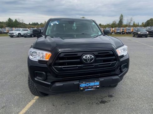 Used 2019 Toyota Tacoma SR5 image 3