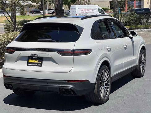 Used 2020 Porsche Cayenne E-Hybrid AWD/4WD image 25