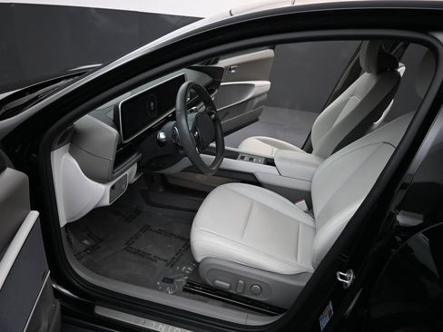 Certified 2023 Hyundai Ioniq 6 Limited RWD image 13