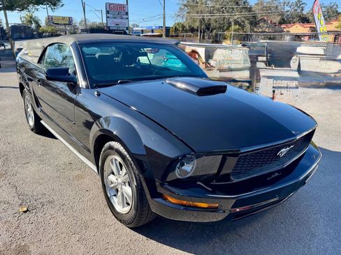 Used 2007 Ford Mustang Premium image 10