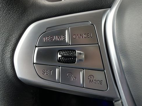 Used 2023 BMW X7 xDrive40i image 55