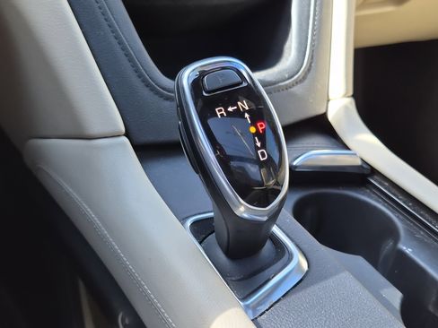 Used 2019 Cadillac XT5 Luxury image 32