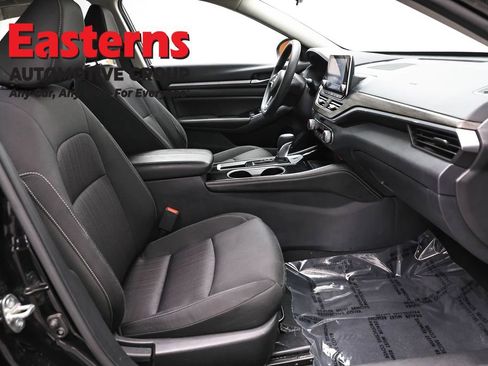 Used 2023 Nissan Altima 2.5 SV FWD image 24