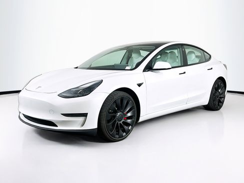 Used 2021 Tesla Model 3 Performance image 3