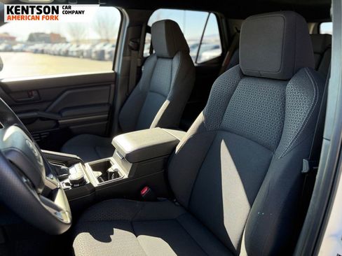 Used 2025 Toyota 4Runner SR5 image 33