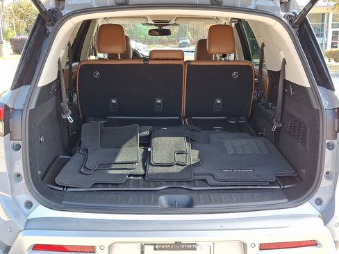 Used 2022 Nissan Pathfinder Platinum w/ Cargo Package image 30