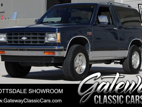 Used 1988 Chevrolet S10 Pickup 4WD image 1