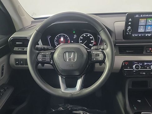 Certified 2025 Honda Pilot EX-L image 22