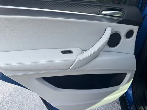 Used 2012 BMW X5 M image 32