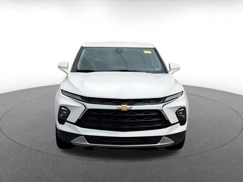 Used 2025 Chevrolet Blazer LT FWD image 4