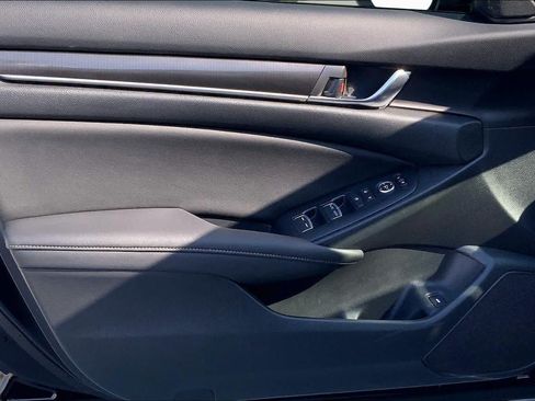 Used 2020 Honda Accord Sport image 25