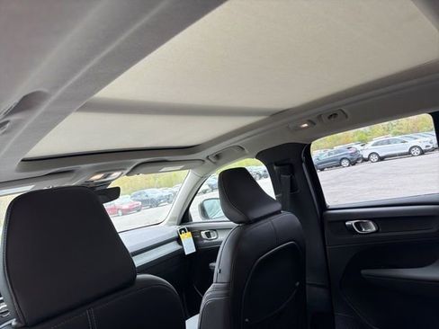 New 2026 Volvo XC40 B5 Plus w/ Climate Package AWD/4WD image 9