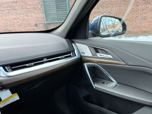 Used 2025 BMW X1 xDrive28i w/ Convenience Package image 16