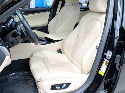 Used 2017 BMW 530i RWD image 16