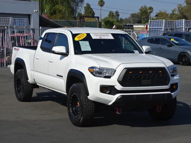 Certified 2023 Toyota Tacoma TRD Off-Road w/ Technology Package AWD/4WD image 2