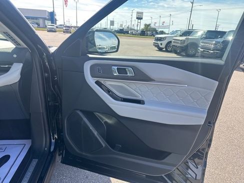 New 2026 Ford Explorer Platinum w/ LUX Leather Package image 10