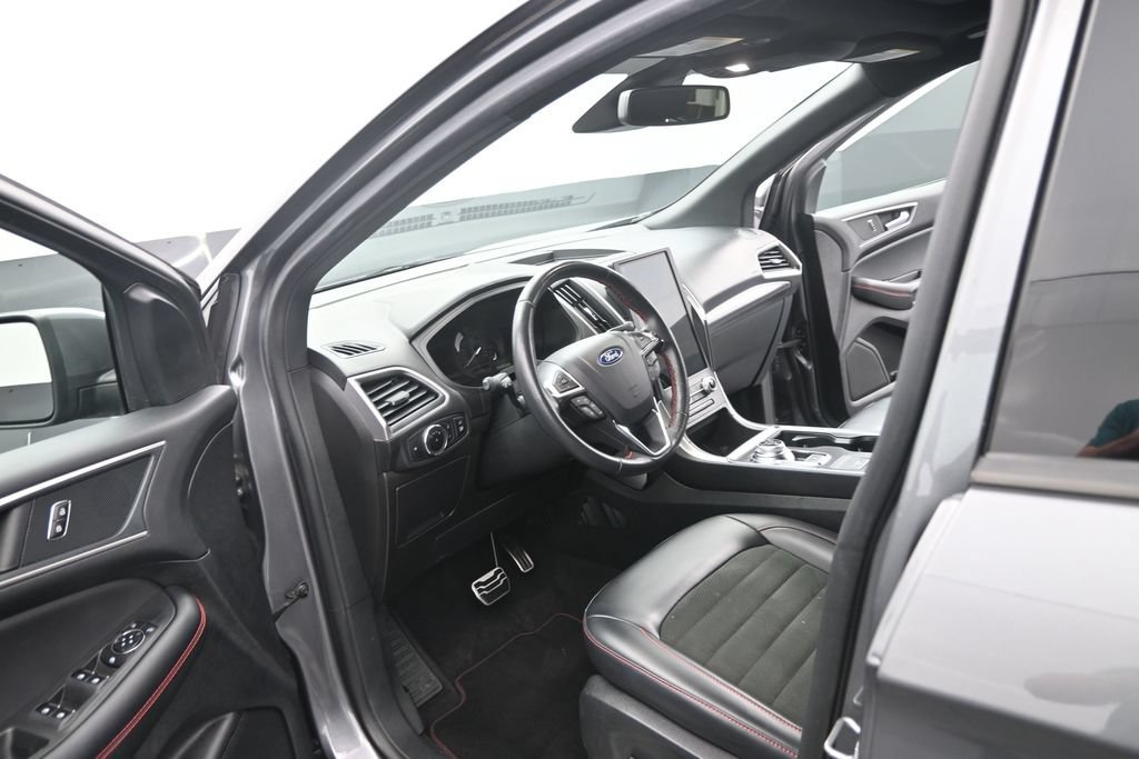 Used 2024 Ford Edge ST-Line AWD/4WD image 11