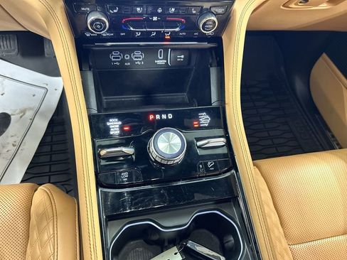 Used 2024 Jeep Grand Cherokee Summit image 18