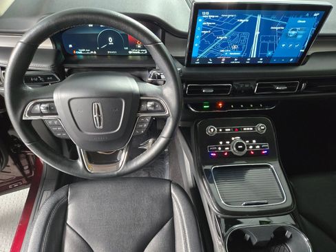 Certified 2022 Lincoln Nautilus Standard w/ Premium Package image 12