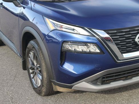Used 2023 Nissan Rogue S AWD/4WD image 9
