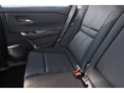 Certified 2026 Nissan Rogue SV FWD image 14