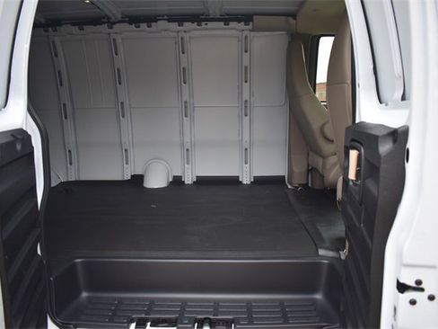 New 2025 Chevrolet Express 2500 Work Van image 14