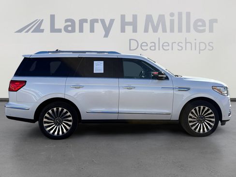 Used 2019 Lincoln Navigator Reserve image 6
