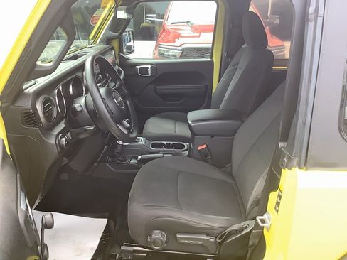 Certified 2022 Jeep Wrangler Sport AWD/4WD image 8