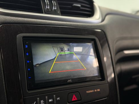 Used 2015 Chevrolet Traverse LT image 22