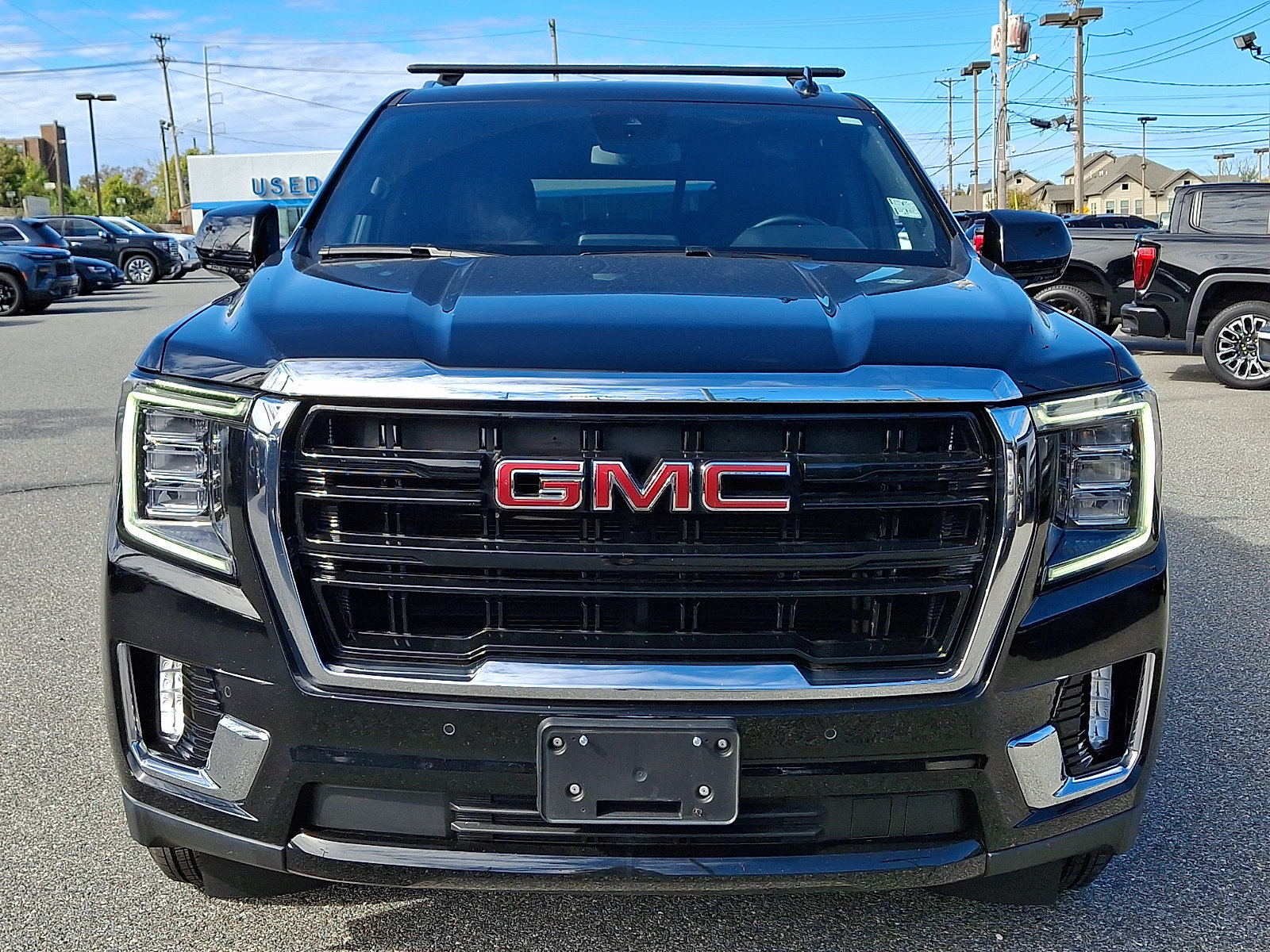 Used 2024 GMC Yukon SLE AWD/4WD image 2