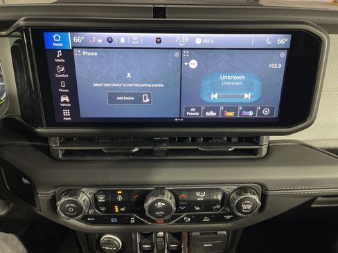 Used 2025 Jeep Wrangler Sahara w/ Safety Group image 22