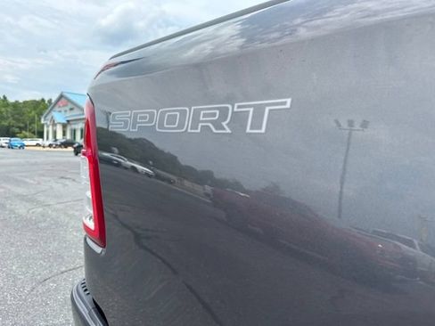 Used 2022 RAM 1500 Big Horn AWD/4WD image 8