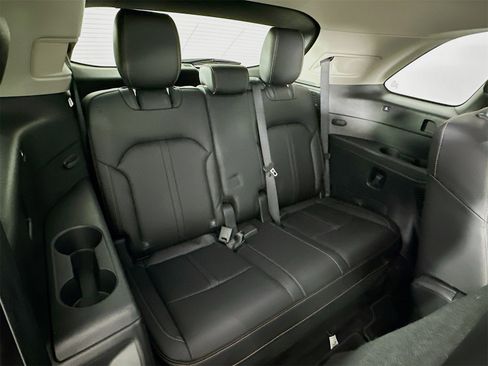 Certified 2024 MAZDA CX-90 3.3 Turbo w/ Premium Package image 29