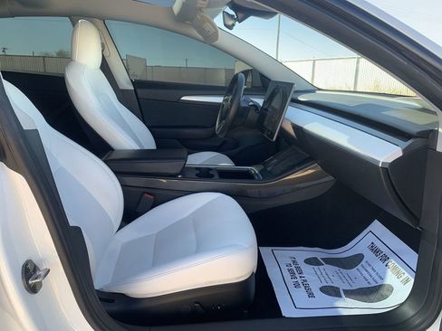 Used 2022 Tesla Model 3 Performance image 26