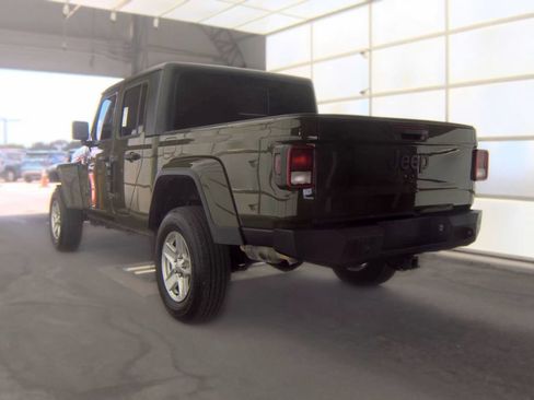 Used 2021 Jeep Gladiator Sport AWD/4WD image 3