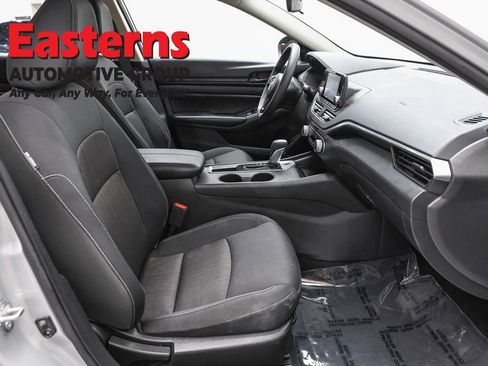 Used 2024 Nissan Altima 2.5 S FWD image 23