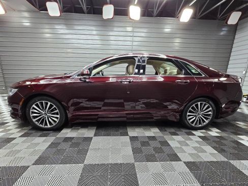 Used 2018 Lincoln MKZ Premiere FWD image 9