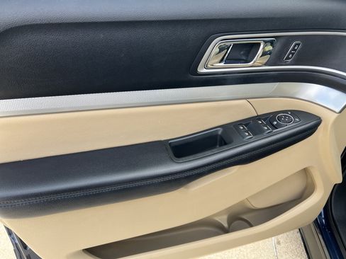 Used 2017 Ford Explorer XLT w/ Equipment Group 202A image 13
