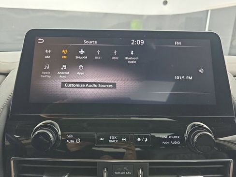 Used 2023 Nissan Armada Platinum w/ Captain's Chairs Package RWD image 33