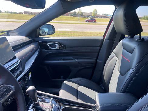 New 2026 Jeep Compass Trailhawk image 19