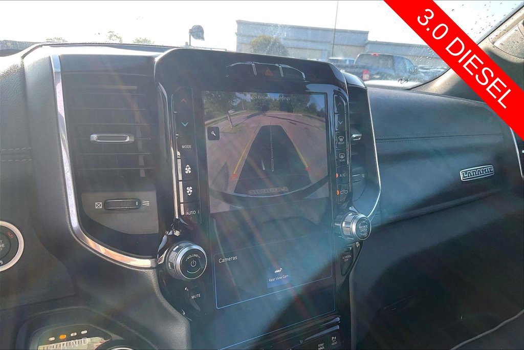 Used 2022 RAM 1500 Laramie AWD/4WD image 18