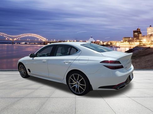 Used 2025 Genesis G70 2.5T RWD image 3
