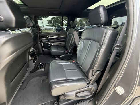 Used 2022 Jeep Wagoneer Series III w/ Premium Group I RWD image 29