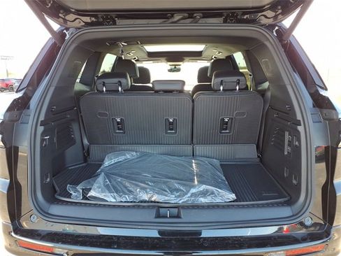 Certified 2025 Buick Enclave Avenir w/ Super Cruise Package image 27