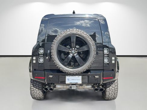 Used 2024 Land Rover Defender 90 V8 AWD/4WD image 4