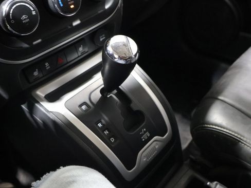 Used 2015 Jeep Compass High Altitude FWD image 26